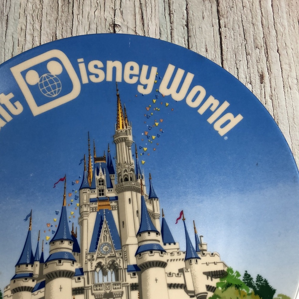 Walt Disney World Collectors plate